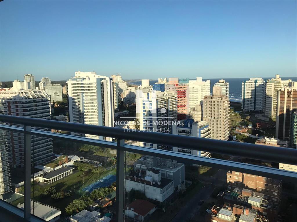 Departamento, de 2 suites, a la venta en Punta