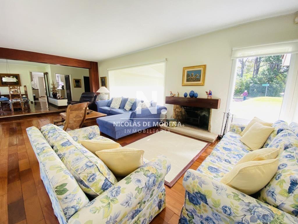 Impecable Residencia en la mansa a pasos del mar