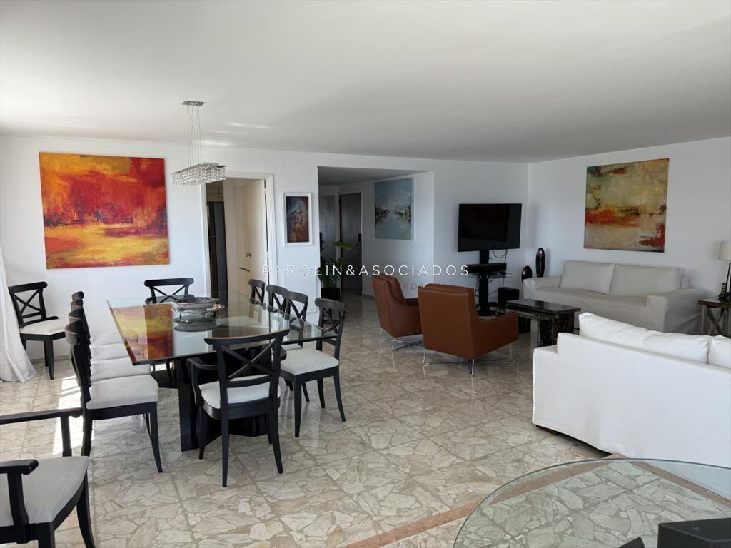 Departamento en Venta de 3 Dormitorios en Punta