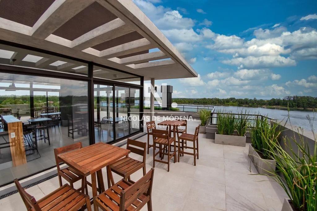 Venta Apartamento de 3 Dormitorios Con vista al lago y Exon