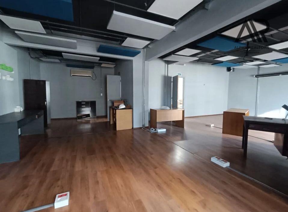 Alquiler de Local Comercial con Oficinas sobre Bulevar A...