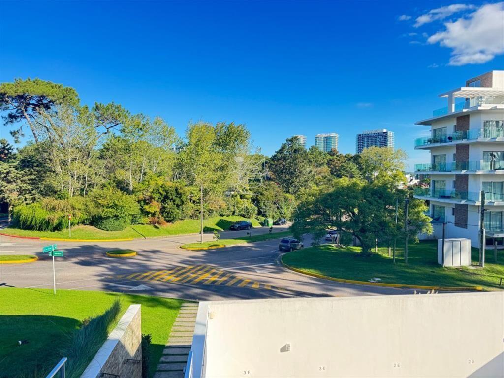 Apartamento a 400 metros de la playa mansa parada