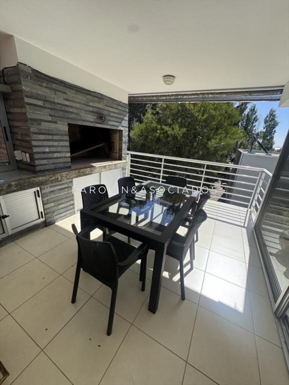 Apartamento de 3 dormitorios en venta en la zona