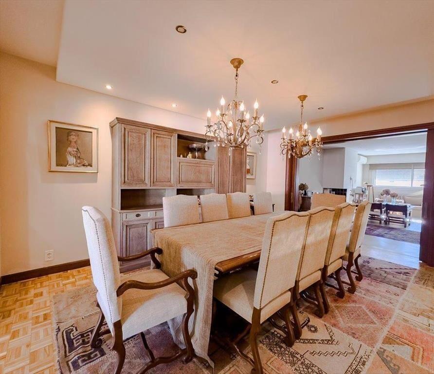 Venta Apartamento 4 Dormitorios 2 Garaje Pocitos