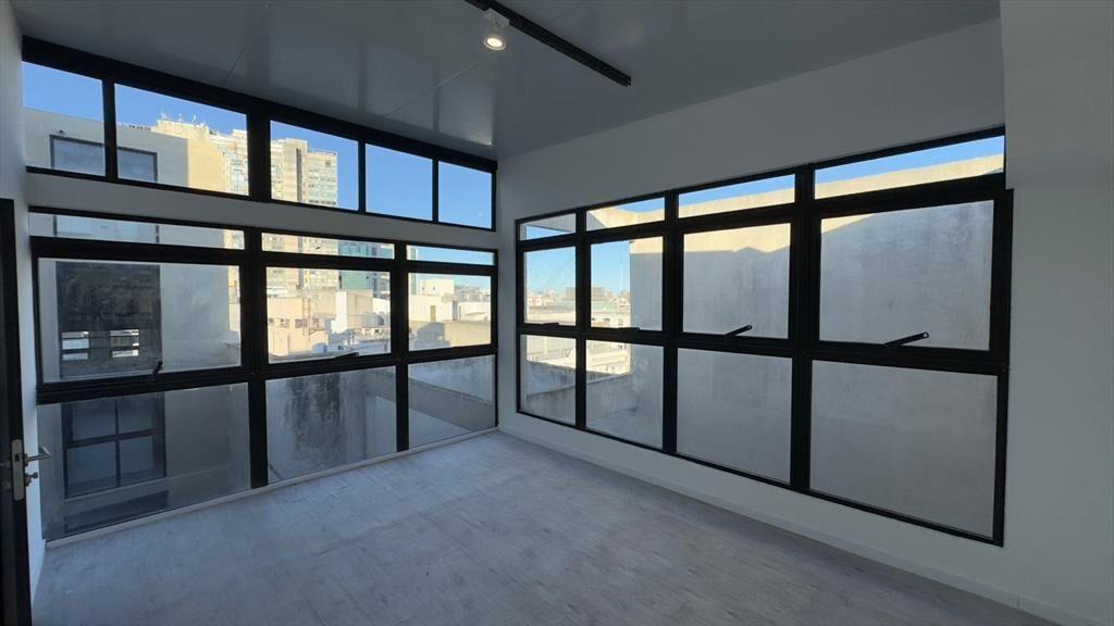 A estrenar! Loft en plaza Matriz, 120 m2, muy iluminado!!