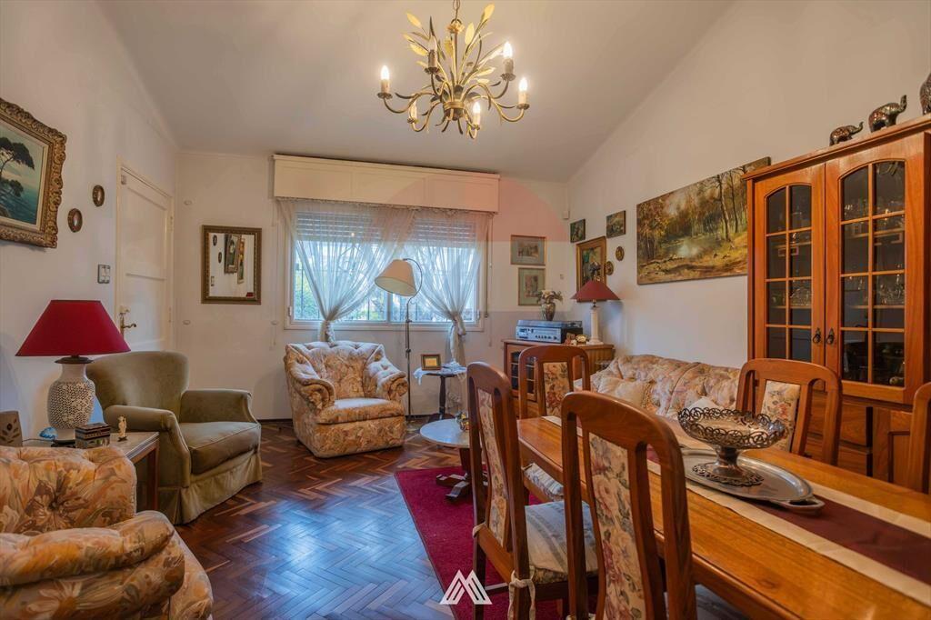 Venta Casa y 2 Apartamentos en gran terreno Malvin