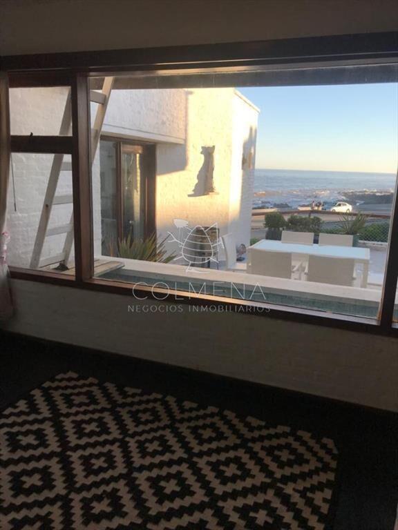 Casa en Peninsula - a metros de la playa de los