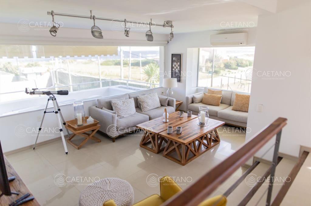 Excelente casa en Punta Ballena, alquiler anual