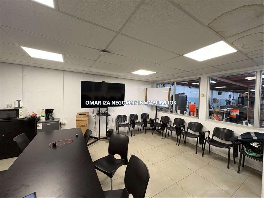 VENTA LOCAL COMERCIAL EN LA BLANQUEADA, GALPON, DEPOSITO, O