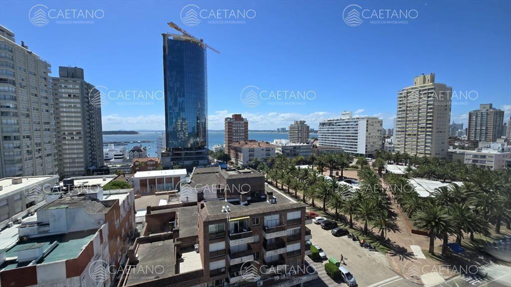 Apartamento en venta de 3 dormitorios en Punta del Este