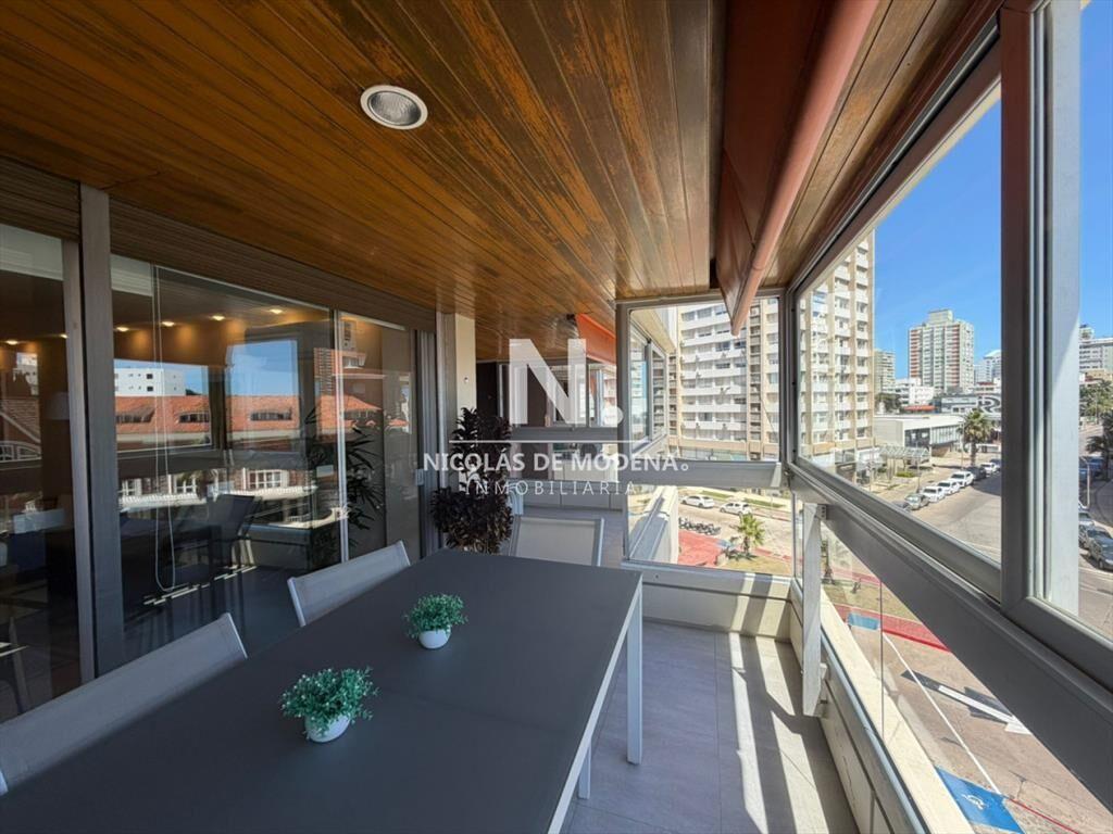 Apartamento en Venta de 3 dormitorio en Punta del