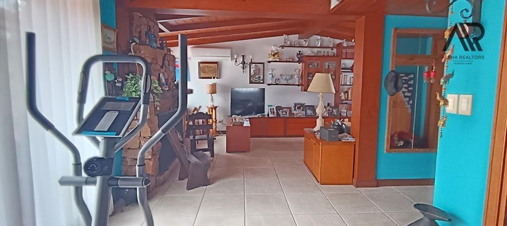 Casa en venta c/ cochera en Centro