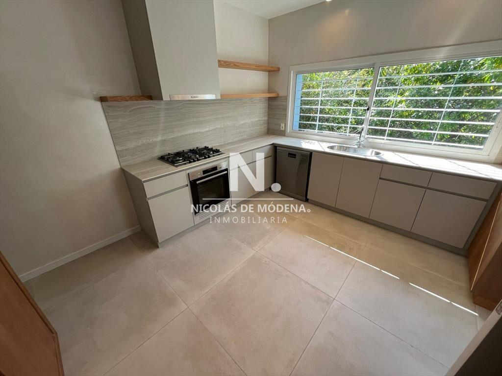 Chalet en PenÃnsula en venta, de 4 dormitorios.