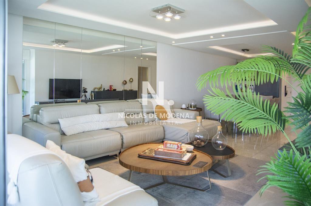 Vende departamento en Mansa de 3 dormitorios, con