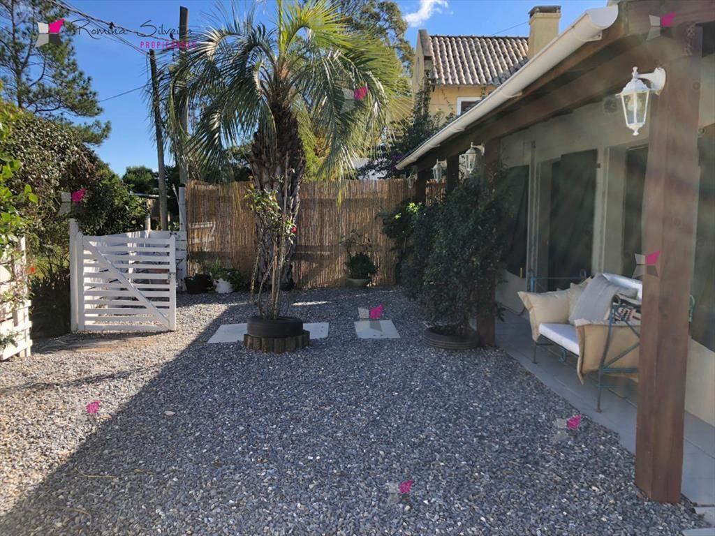 Muy linda casa en La Barra a pasos del Puente y