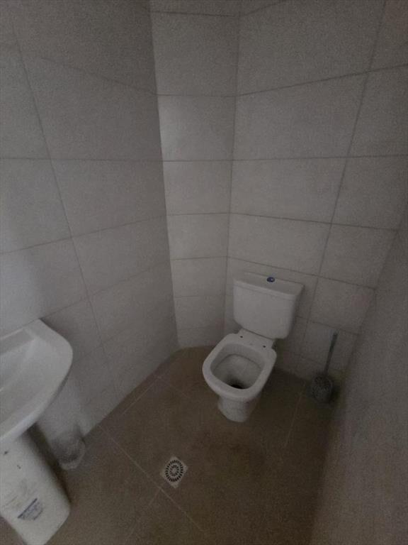 18 de julio y Vazquez, estrena, 440 m2 , 6 mts de frente, d