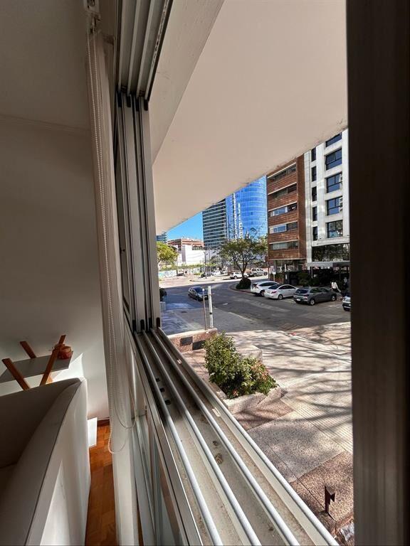 Precioso Apartamento Amueblado En Puerto Del Buceo C/Patio