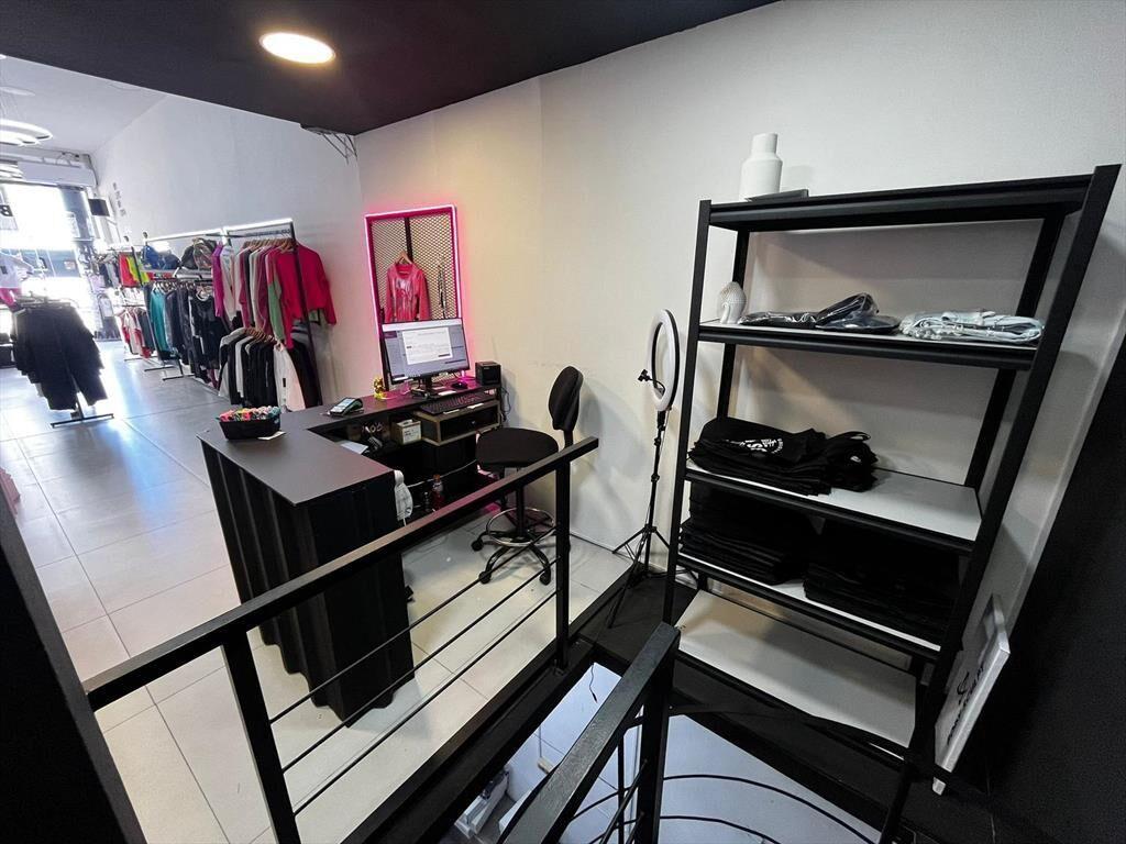 Local , 18 de julio y Vazquez, 200 m2 , 9 mts de frente ,ac