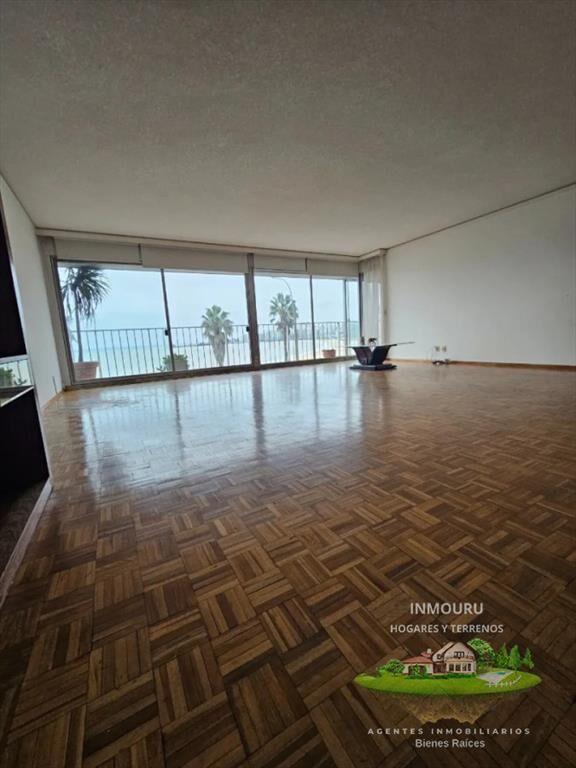 Alquiler de Imperdible Apartamento de 3 Dormitorios situado