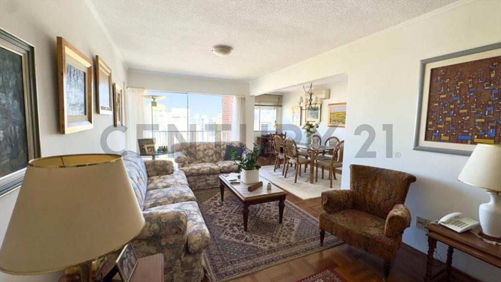 VENTA APARTAMENTO PUNTA CARRETAS, PISO ALTO, 3 DOR,3 BAÑO...