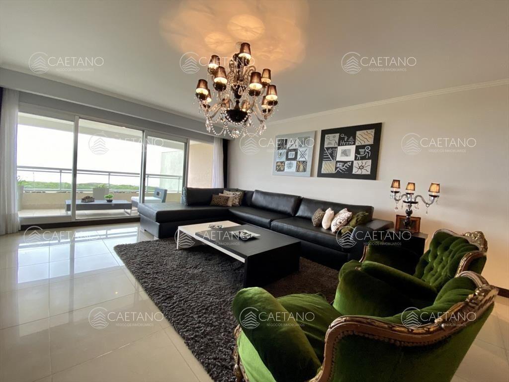 Venta apartamento 3 dormitorios playa brava Punta