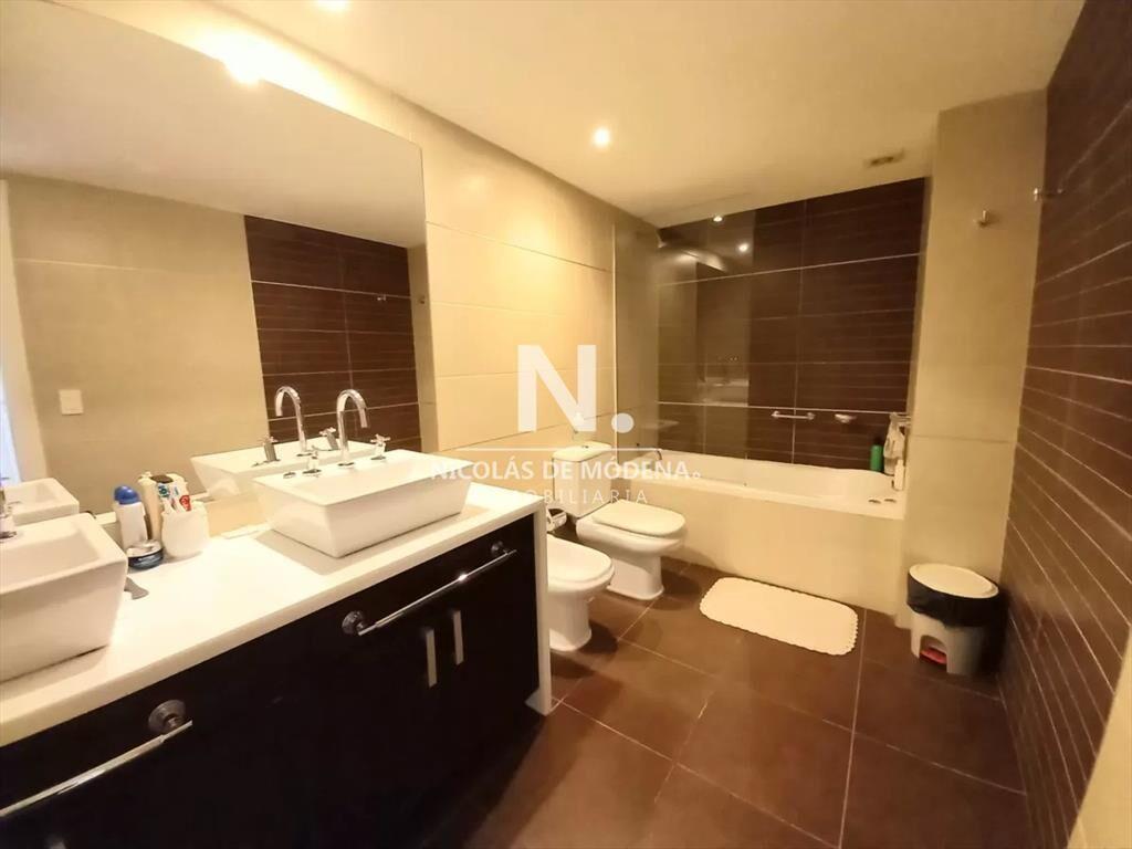 Apartamento de 3 dormitorios. Torre Imperiale.