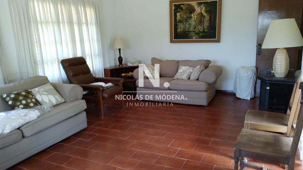Se vende casa en Playa Mansa de 4 dormitorios al