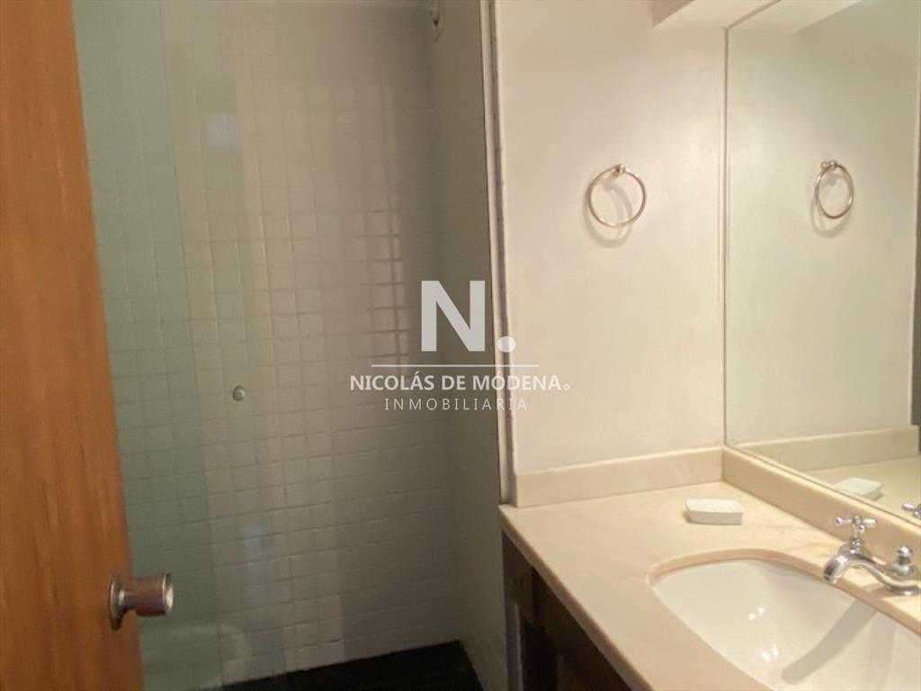 En venta apartamento de 2 dormitorios en Punta