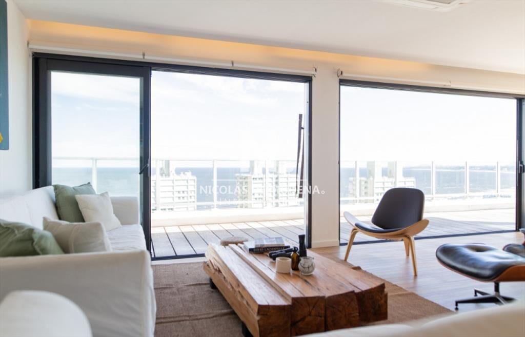 Vende apartamento 4 dormitorios, comodo e en del
