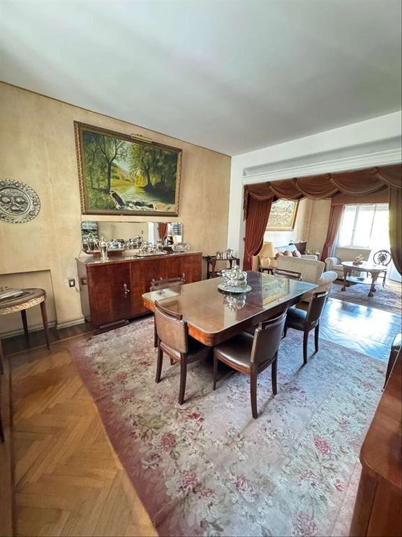 Exclusivo Apartamento Clásico en Av. 18 de Julio: Luminosid