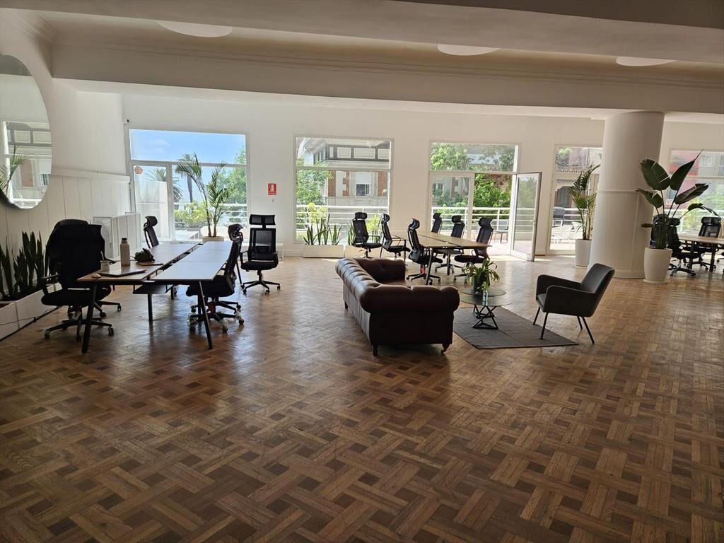 Plaza Gomensoro, única planta llana de 500 m2 + terraza de