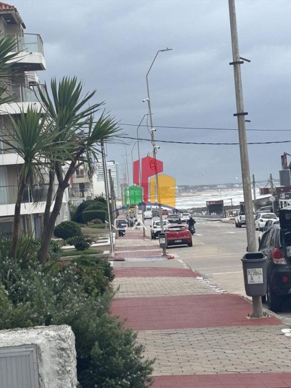 OPORTUNIDAD en Península con Cochera Techada, 1