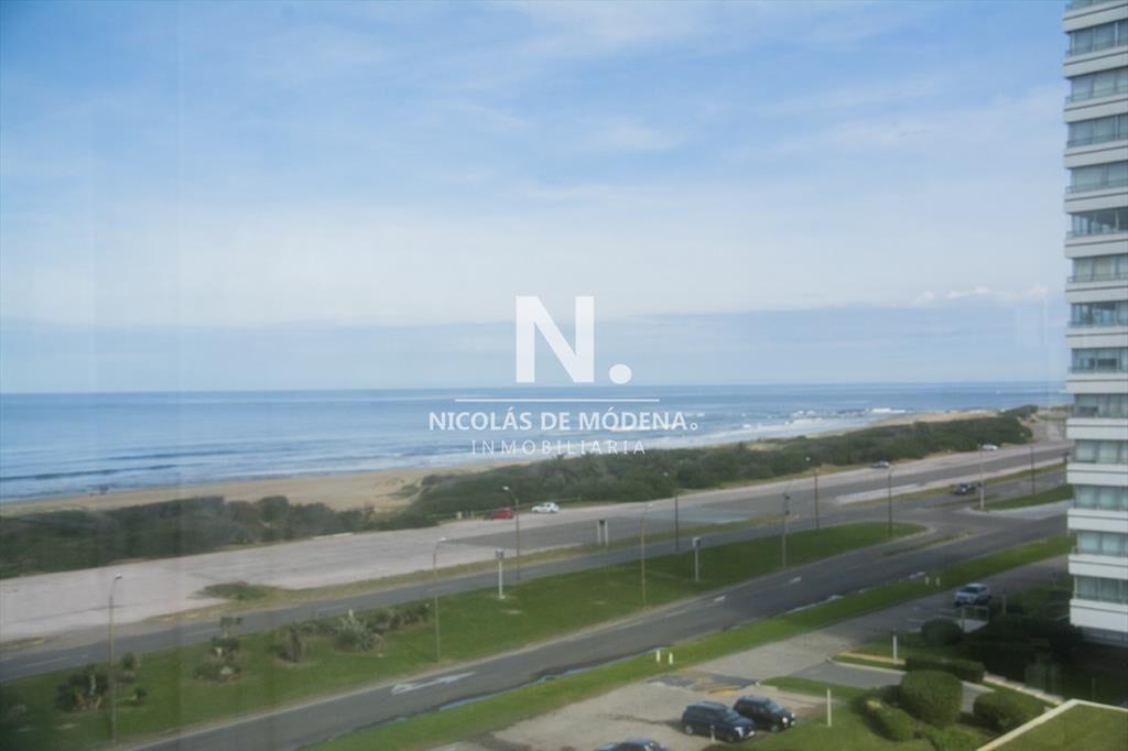 Departamento de 3 dormitorios en venta en Playa