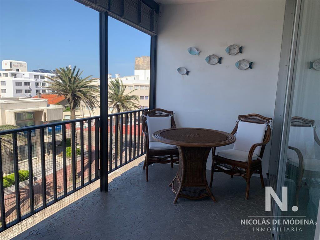 Apartamento reciclado a metros del mar