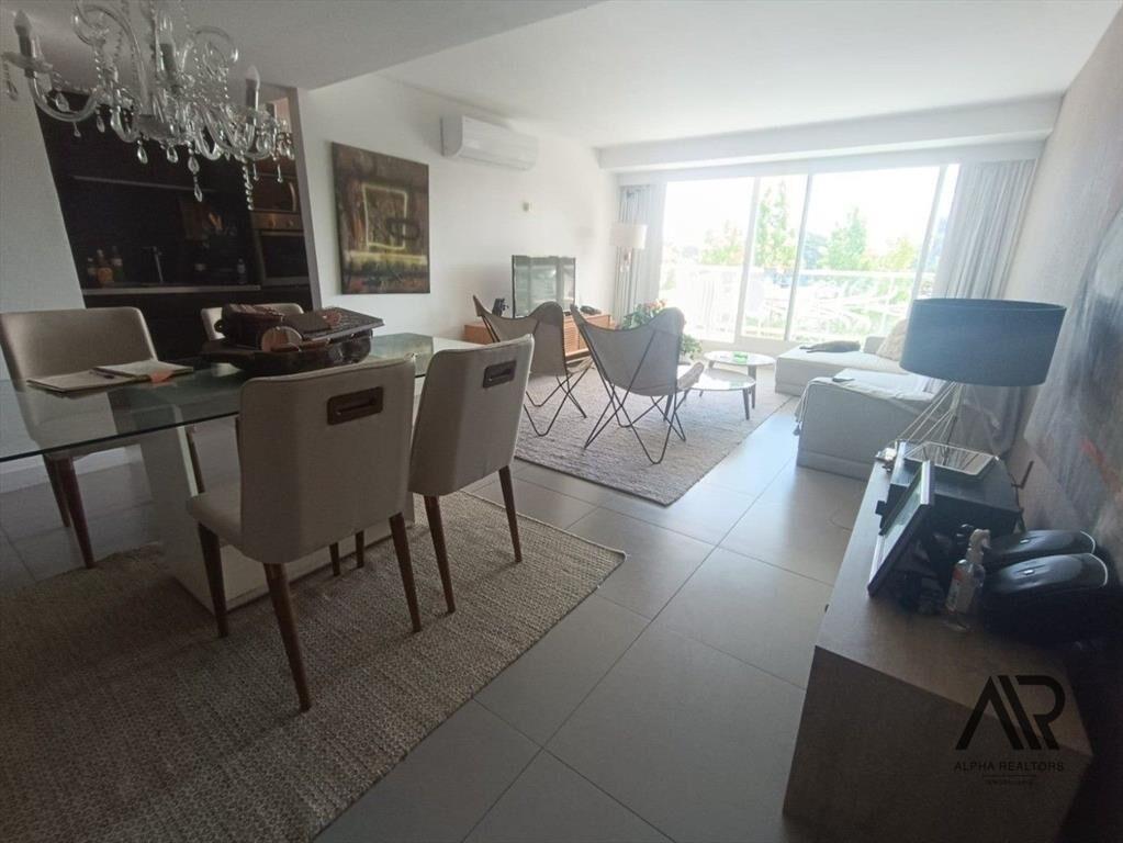 Apartamento De Tres Dormitorios Mas Dependencia En Venta...