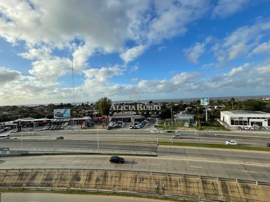 FAROS DE CARRASCO. 3 GARAGES - ALQUILADO EN $50.000 SIN ...