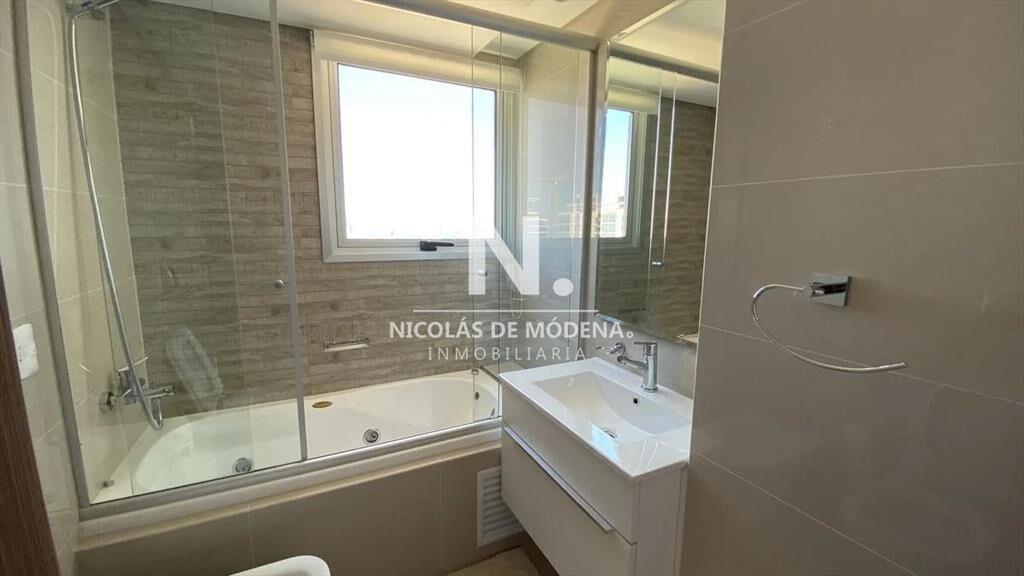 Apartamento en venta de 3 dormitorios en Playa al