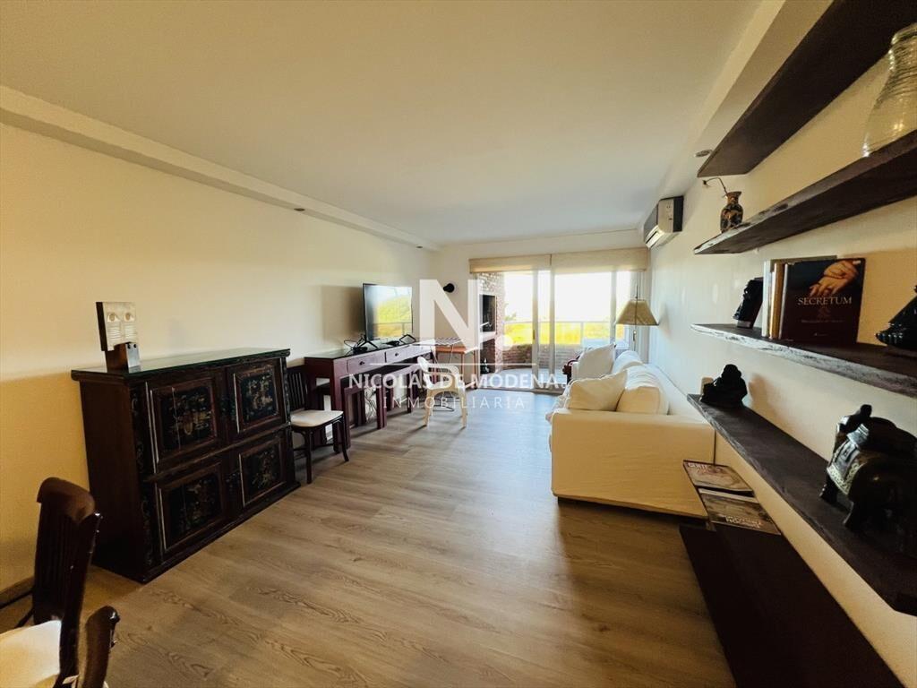 Venta de Apartamento de 3 dormitorios en Primera