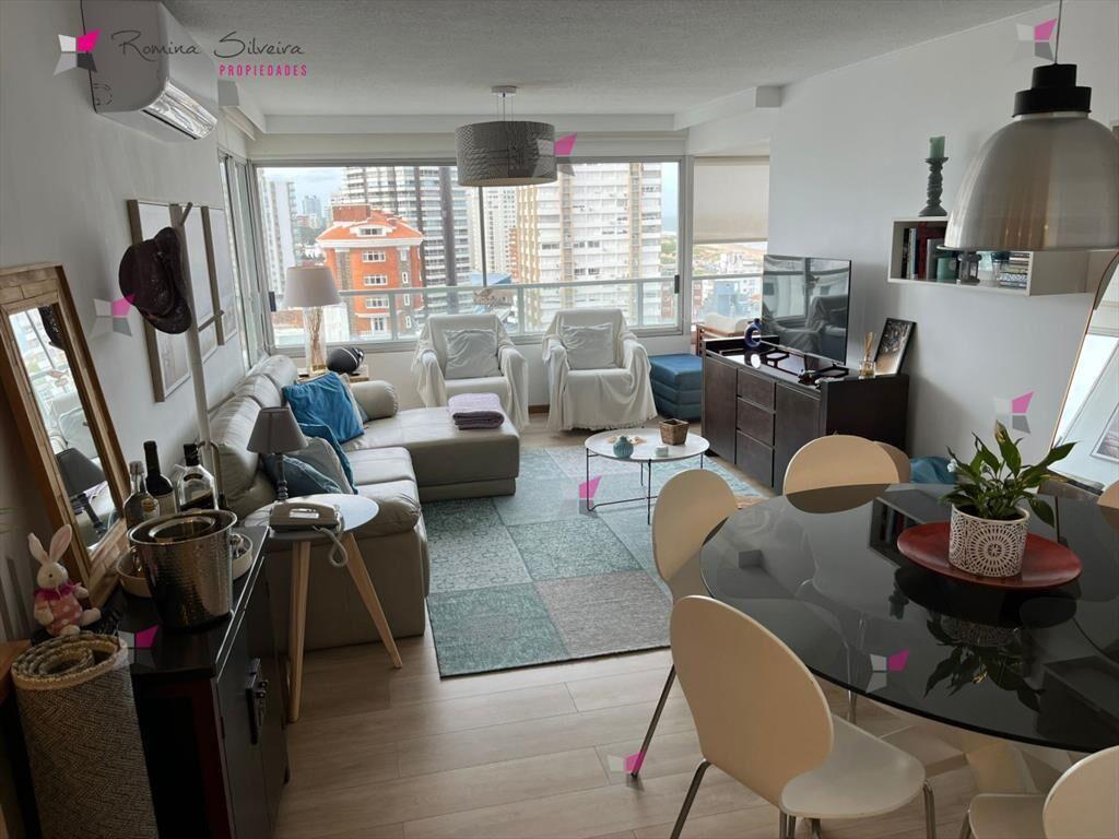 Departamento con vista al mar en Península, Punta del Este