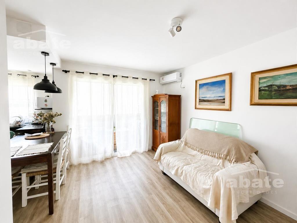 Venta apartamento de 2 dormitorios totalmente renovado en B