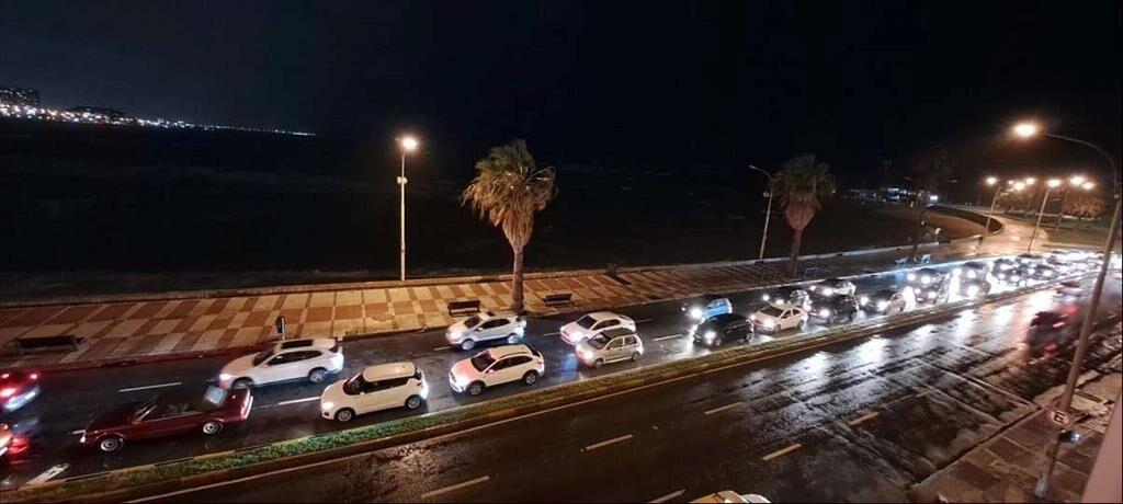 Alquiler Apartamento Rambla Pocitos 2 dormitorios servicio