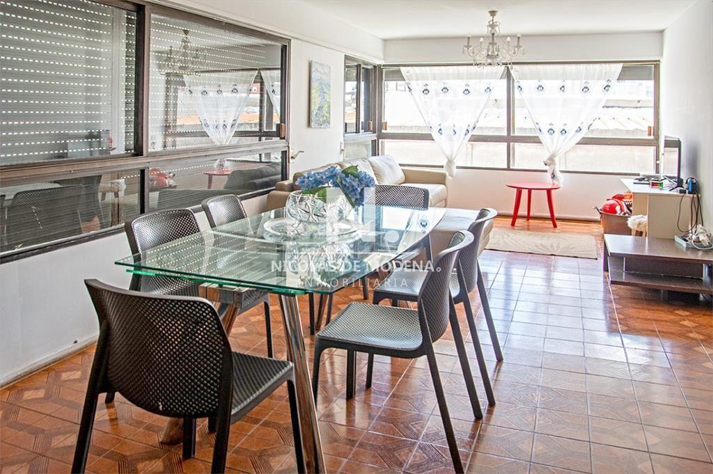 Amplio apartamento en Península, a pasos del mar de 3 dorm