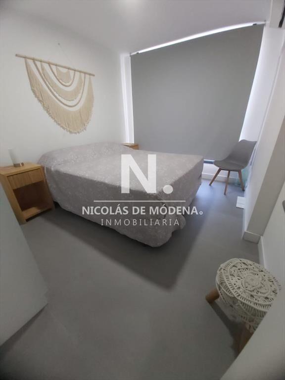 Vende apartamento de 1 dormitorio y medio en del