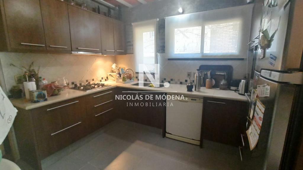 Casa ubicada a pasos de Avenida Córdoba en barrio Cantegri