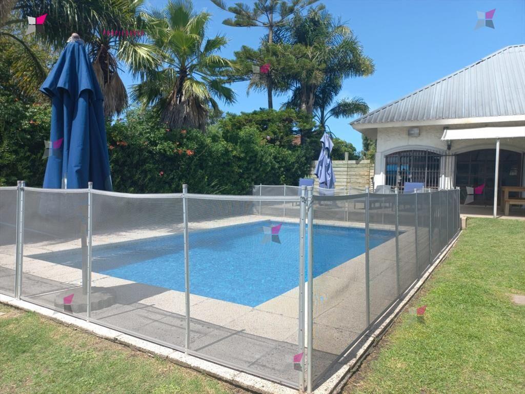 Vende casa de 3 dormitorios totalmente reformada. Con pisci