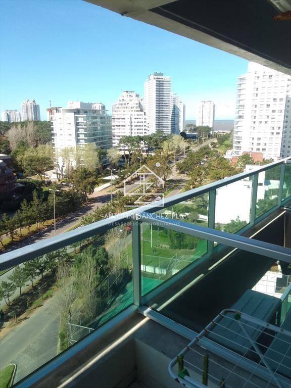 Alquiler anual apartamento en Roosevelt