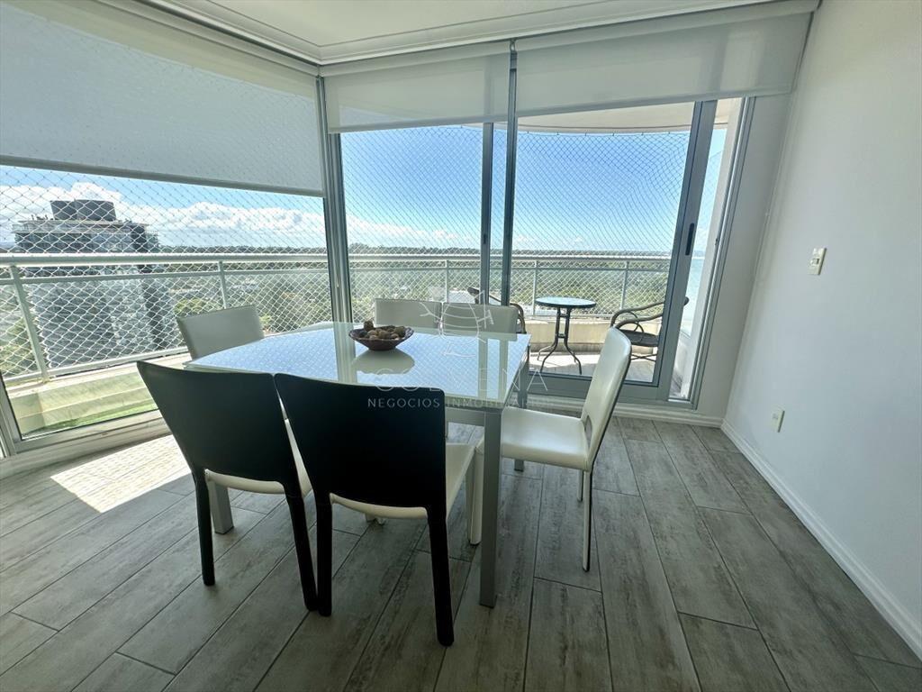 Pent House duplex en torre de categoria con