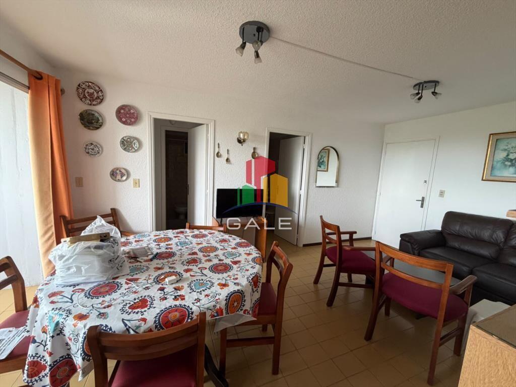 Apartamento en Roosevelt, 2 dormitorios con