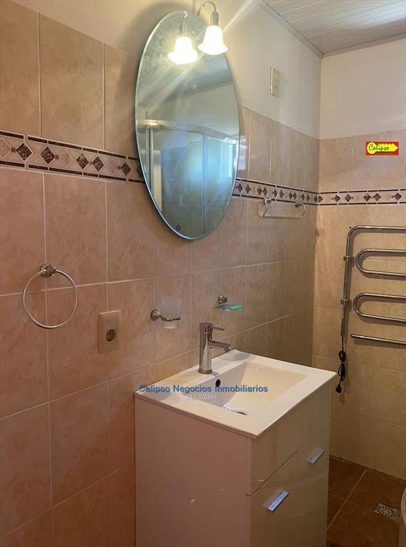 Venta de Complejo de 5 casas de 2 dorm. en Atlantida -