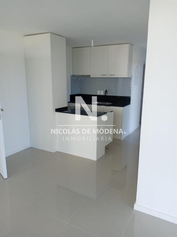 En venta apartamento de 3 dormitorios en con